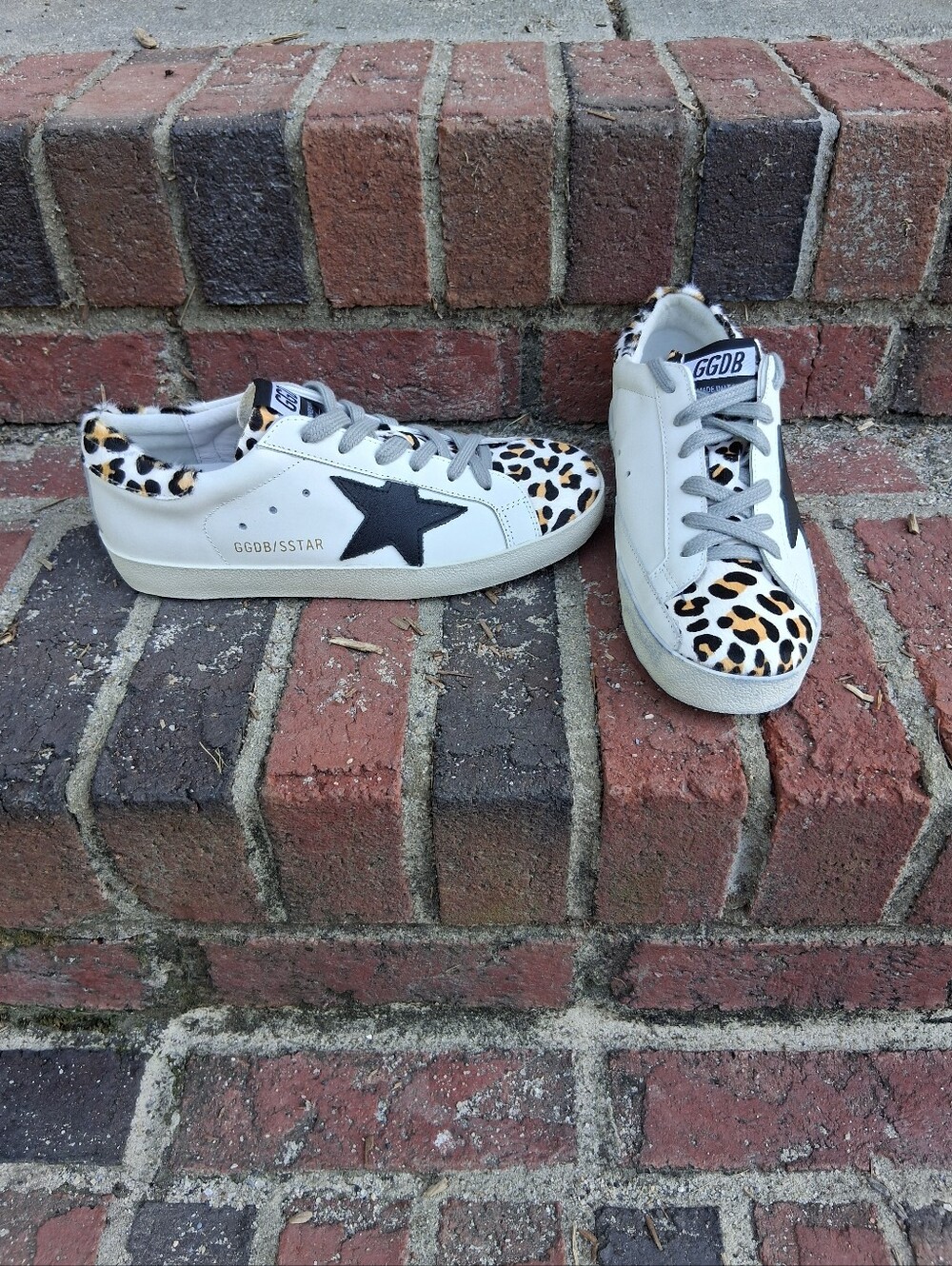Golden Goose White Sneakers with Leopard Print and Black Star - Picture 3 of 11
